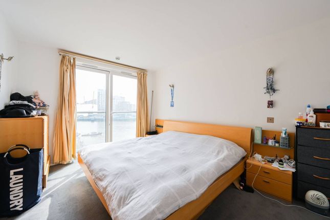 Flat to rent in New Providence Wharf, Canary Wharf, London