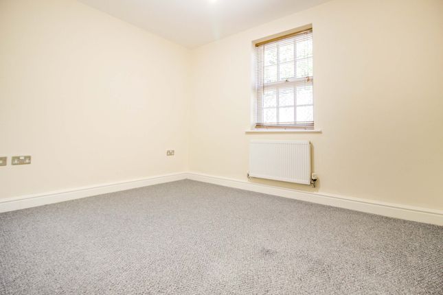 Flat to rent in Swindon Street, Highworth, Swindon