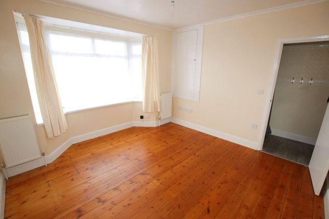 164 London Road, Clacton on Sea photo 3
