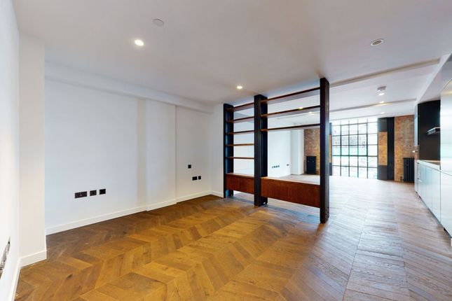 Studio to rent in Switch House East, London
