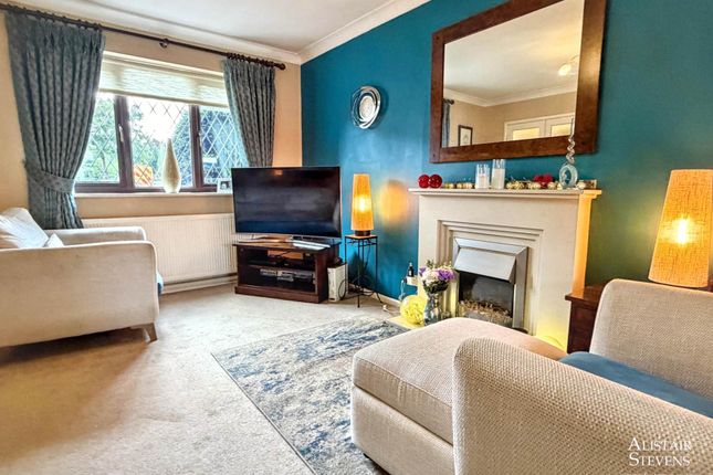 14, Farholme, Oldham photo 4