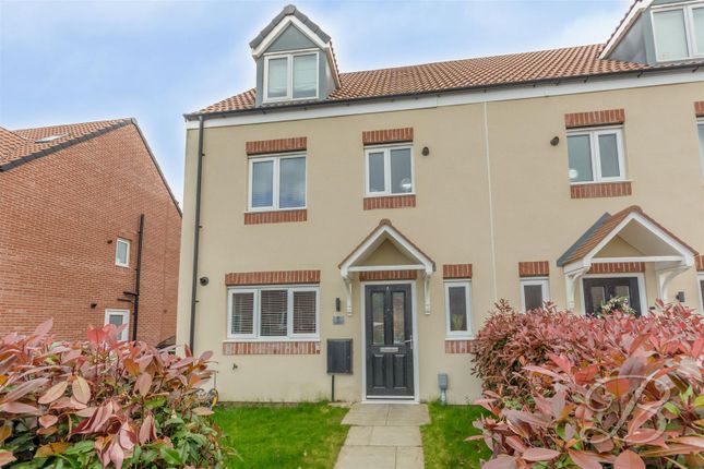 Thumbnail Town house for sale in Blackthorn Gardens, Clipstone Village, Mansfield