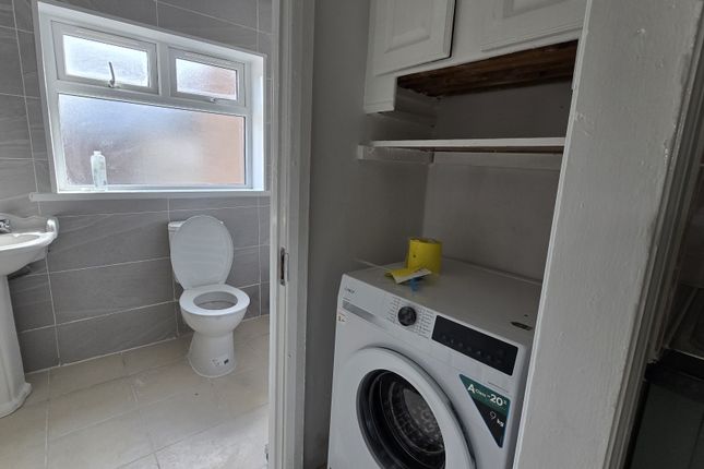57, Mortimer Road, London photo 5