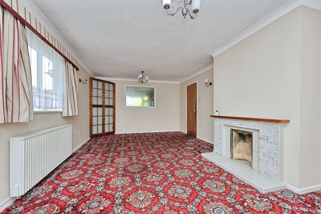 39, Churchill Close, Thetford photo 3