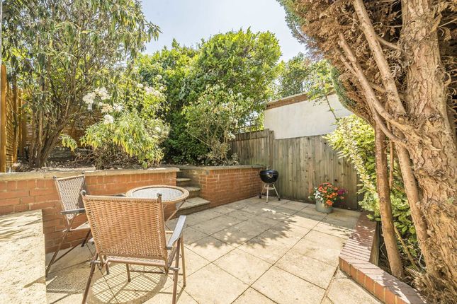 Flat 1, Dudley Court, 75, Earlsfield Road, London photo 4