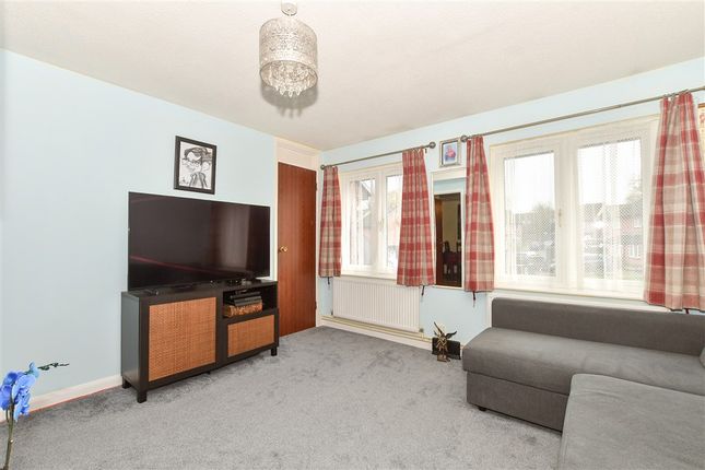 1-bed maisonette on Birkdale Drive Ifield, Crawley, £210,000