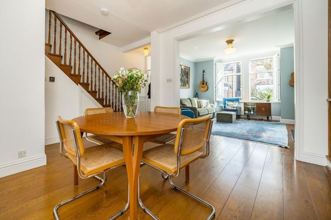176, Murray Road, London photo 2