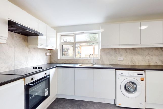 4, Summerfield Road, Luton, Bedfordshire, Lu1, Luton photo 2