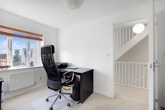 Town house for sale in Moat Lane, Lower Upnor