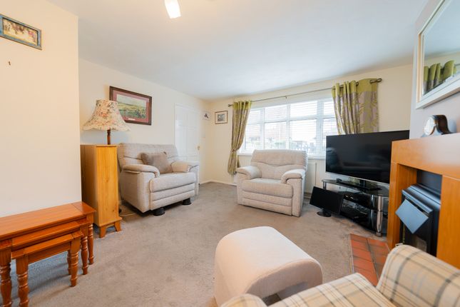 63 Preston Drive, Leicester photo 4
