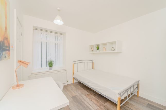 Shared accommodation to rent in Woodside Street, Liverpool