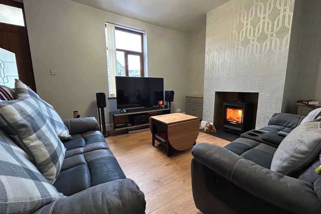 642 Huddersfield Road, Bradford photo 2