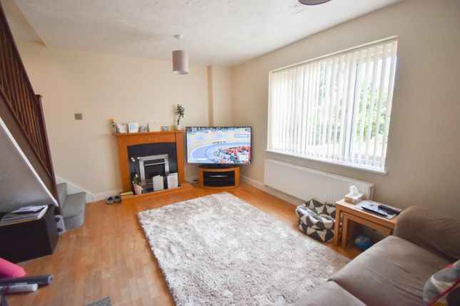 39, Cross Waters Close, Northampton photo 4