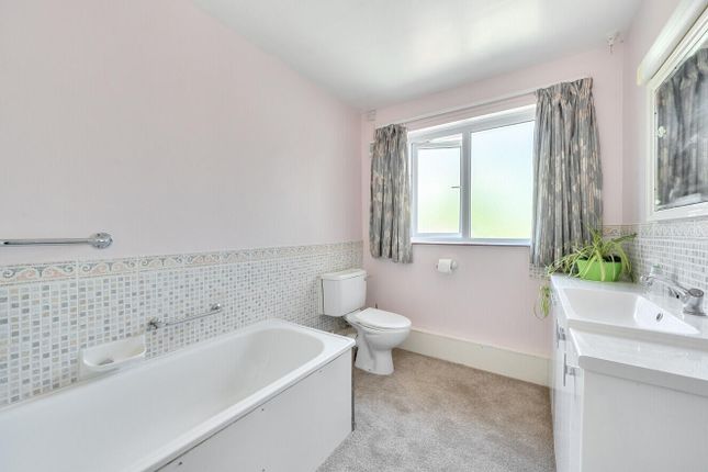 Bowley Lodge, West End Road, Exeter photo 4
