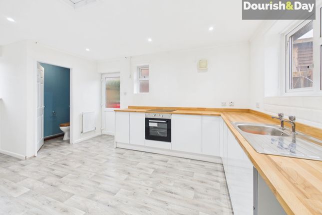37 Dalelands West, Market Drayton photo 3