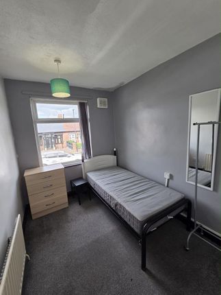 OG, Ovington Grove, Newcastle upon Tyne photo 4