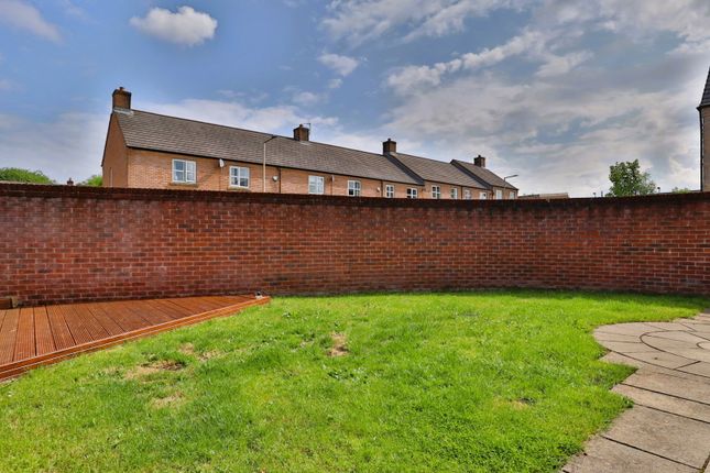 Eastwood Drive, Stockport photo 4