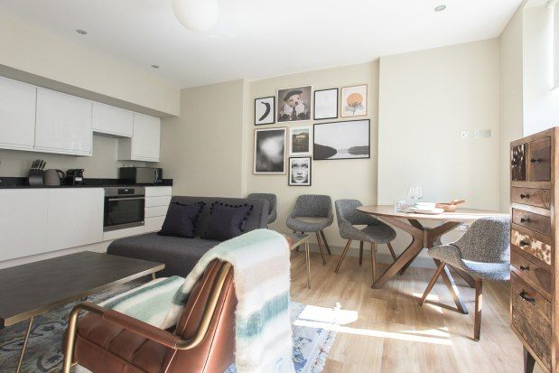 Flat to rent in St. George Street, London