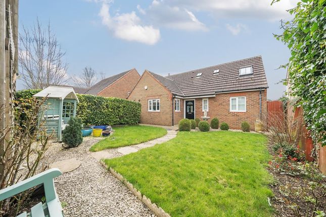 Detached house to rent in Bakery Close, Chalgrove