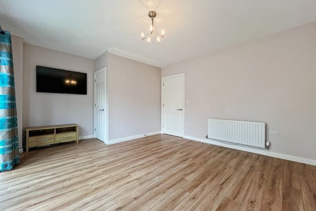 Semi-detached house to rent in Gabriels Square, Reading