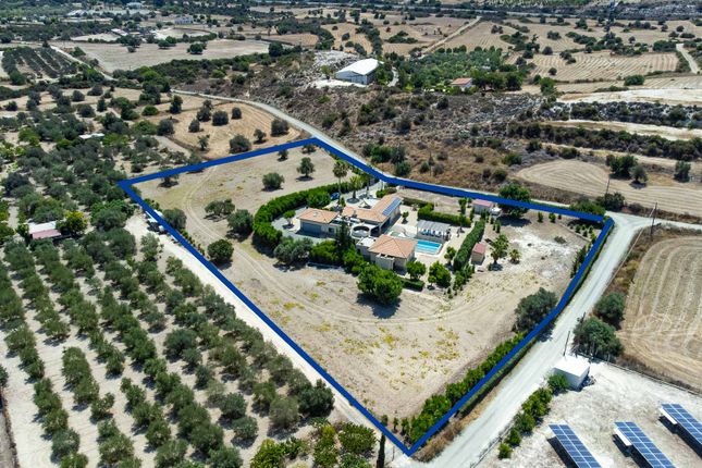 Villa for sale in Skarinou, Larnaca, Cyprus