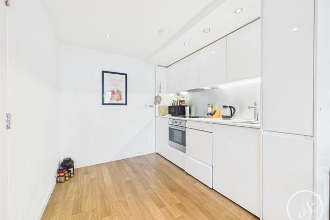 Apartment 2201, Bridgewater Place, Water Lane, Leeds photo 2