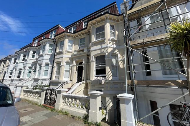 Thumbnail Flat to rent in Seafield Road, Hove