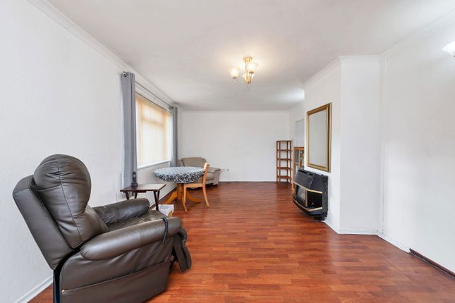 13, Vicarage Avenue, Cambridge photo 3