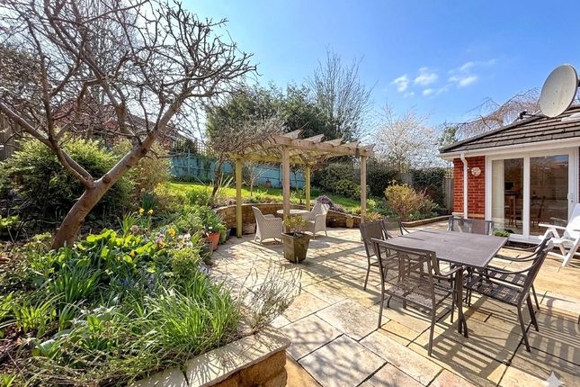 16, Leafy Lane, Fareham photo 3