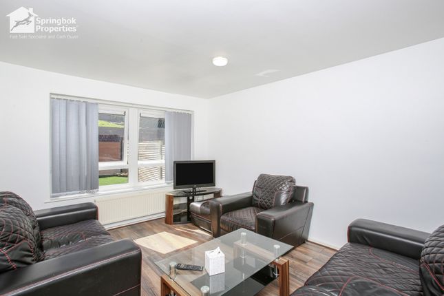 38, Ashberry Gardens, Sheffield photo 2
