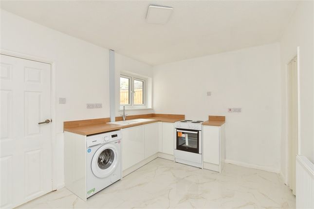 Shortlands Road, Sittingbourne photo 3