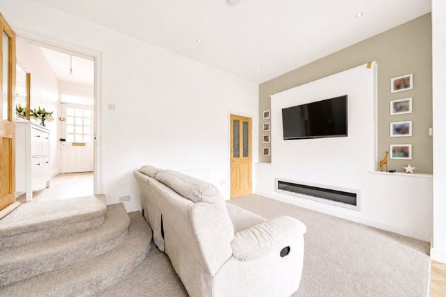 201, Portsmouth Road, Surrey photo 4