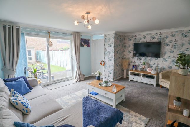 End terrace house for sale in Macaulay Square, Calne