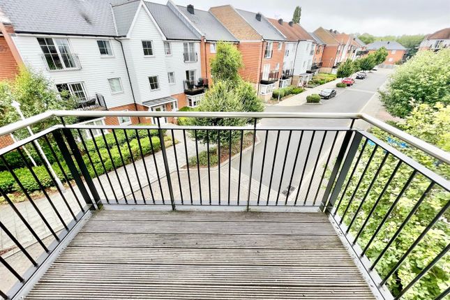 15, Churchill Court, Dunton Green photo 3
