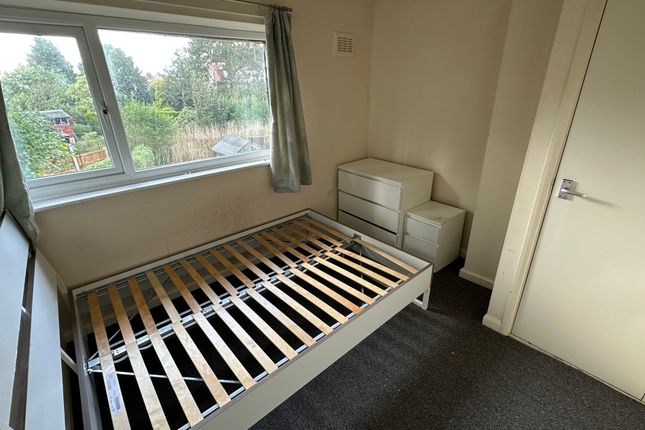 8, Arden Close, Lenton Abbey photo 5