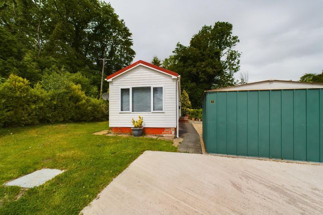 Thumbnail Mobile/park home for sale in Red Dragon Caravan Park Llay Road, Cefn-Y-Bedd, Wrexham