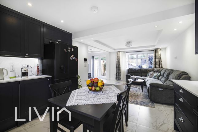 6 Bracken Avenue, Croydon photo 4
