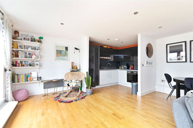 Flat 49, Weirview Place,, Weyside Park, Godalming photo 2