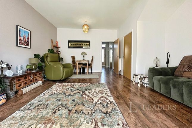 4, Magpie Road, Harlow photo 3