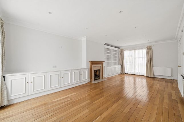 7, Clifton Gate, London photo 2