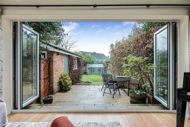 19, Sylvan Avenue, London photo 3