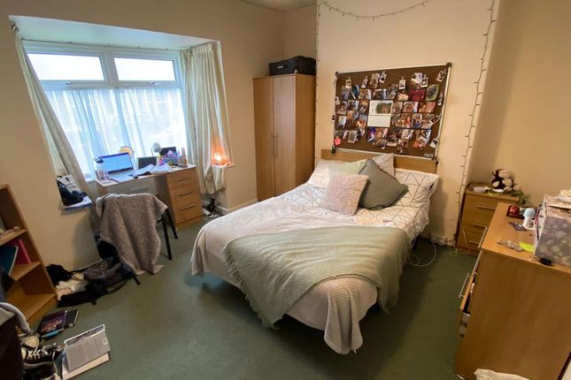 8 Aylesbury Road, Swansea photo 2