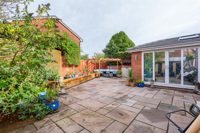 9, Sutton Grove, Chorley photo 4