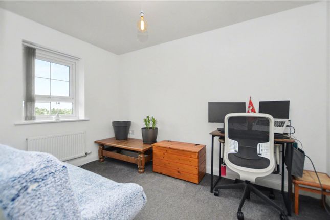 39, Welles Avenue, Leeds photo 5