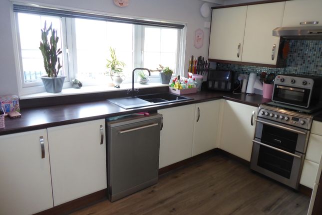 23, Collinswood Park, Folly Lane, Caddington, Luton photo 5