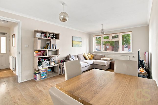 54, Rowan Drive, Broxbourne photo 3