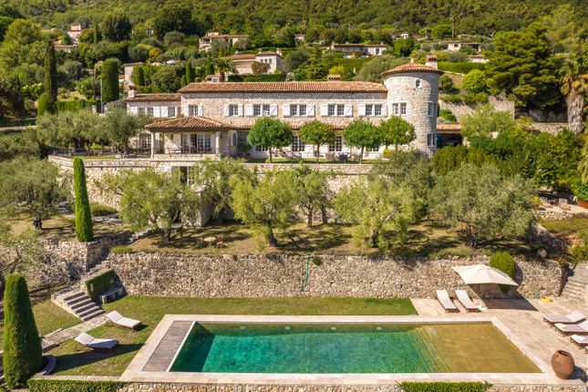 Ch&acirc;teau for sale in Vence, Alpes Maritimes, Provence Alpes Cote D'azur, France