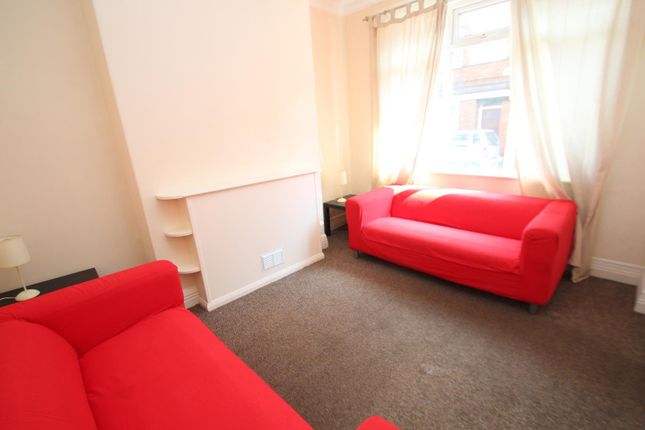 Room 3, 19, Hawthorn View, Yorkshire photo 3
