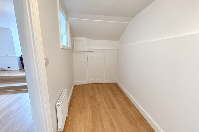 9c, 13-14, Western Parade, Southsea photo 4