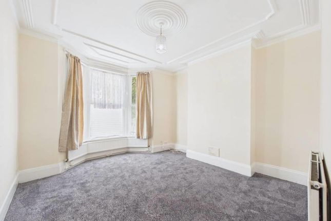 32a Gloucester Road, London photo 2